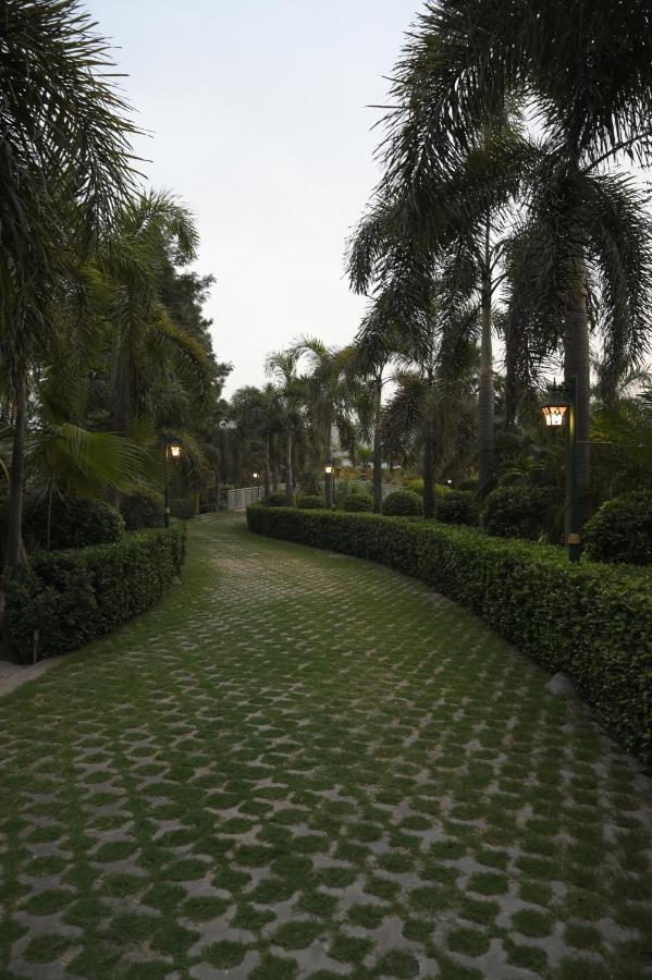 Kamal Resorts - The Luxury Of Being Yourself Ludhiana Extérieur photo